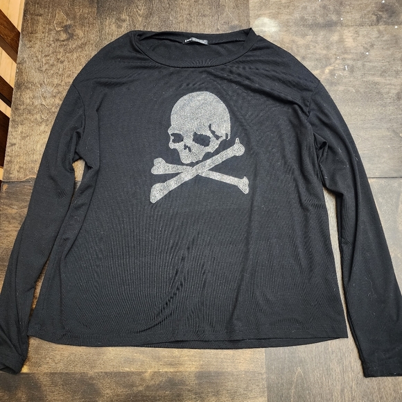 Long sleeve sparkly skull - Picture 1 of 3